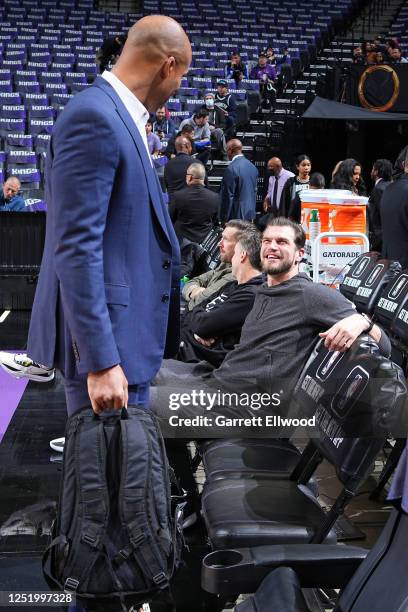 Richard Jefferson talks with Assistant Coach Tiago Splitter of the Brooklyn Nets before the game against the Sacramento Kings on November 15, 2022 at...