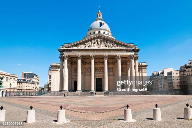 paris: pantheon and the street are empty during pandemic covid 19 in europe. - pantheon paris stock pictures, royalty-free photos & images