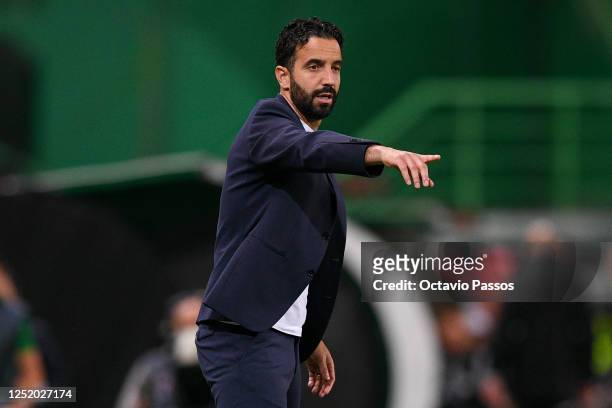 Head coach, Ruben Amorim of Sporting CP gives instructions during the UEFA Europa League quarterfinal second leg match between Sporting CP and...