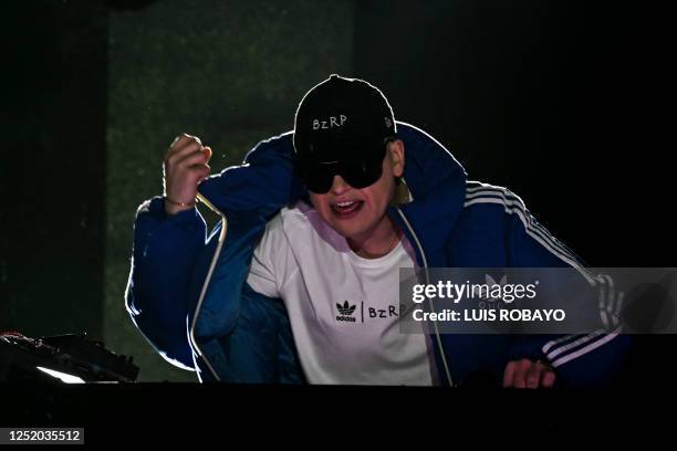 Bizzarp Singer Bizarrap Photos and Premium High Res Pictures - Getty Images
