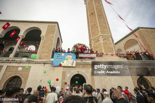Muslims gather to perform the Eid al-Fitr prayer during the first day of the Eid al-Fitr holiday at Saheb Ettabaa Mosque in Tunis, Tunisia on April...