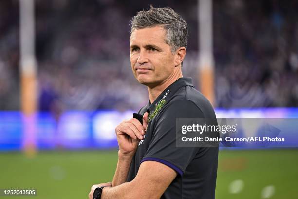 Justin Longmuir, Senior Coach of the Dockers looks on during the 2023 AFL Round 06 match between the Fremantle Dockers and the Western Bulldogs at...