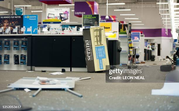 49,211 On The Computer At Night Stock Photos, High-Res Pictures, and ...