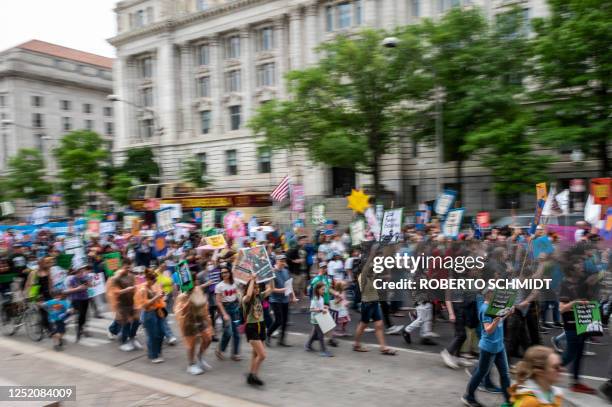 Environmentalism Rally 1,640 The Climate Rally Earth Day Stock Photos, High-Res Pictures, and ...