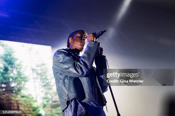 Caesar Singer 1,261 Daniel Caesar Photos & High Res Pictures - Getty Images