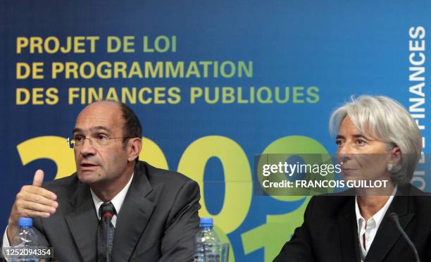 La ministre de l'Economie Christine Lagarde et le ministre du Budget Eric Woerth donnent une conférence de presse afin de présenter le projet de loi...