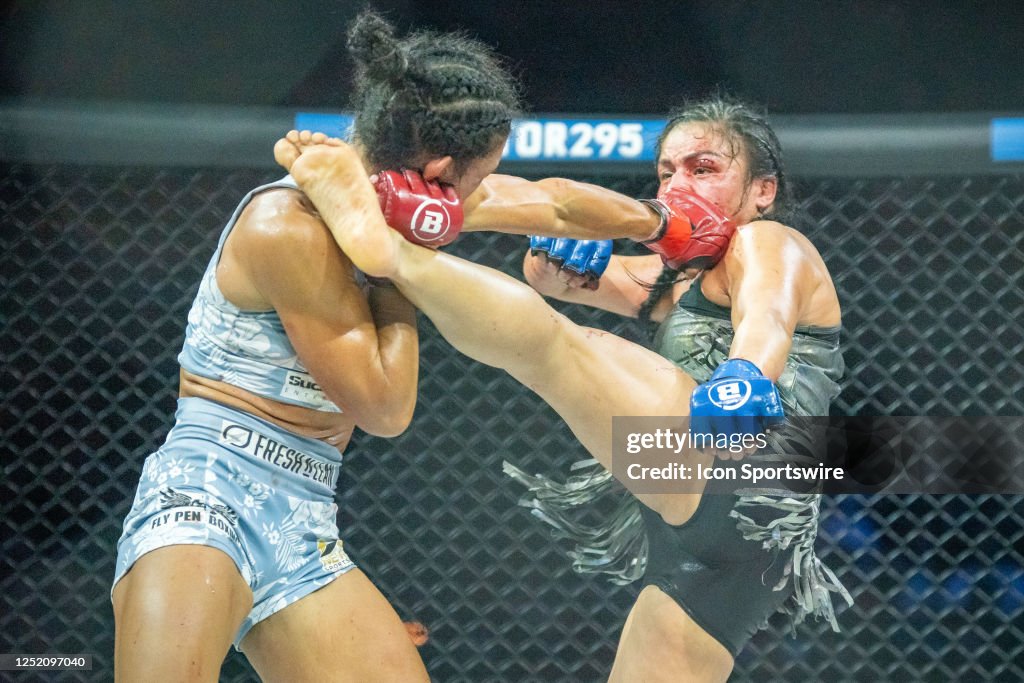Sumiko Inaba Images Sumiko Inaba punches Veta Arteaga in their Flyweight bout during ...