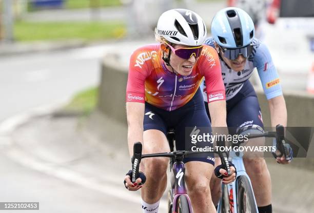 Worx's Dutch rider Demi Vollering and Trek-Segafredo's Italian rider Elisa Longo Borghini compete during the women elite race of the...