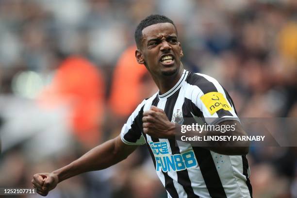 Newcastle United's Swedish striker Alexander Isak celebrates scoring the team's fifth goal during the English Premier League football match between...