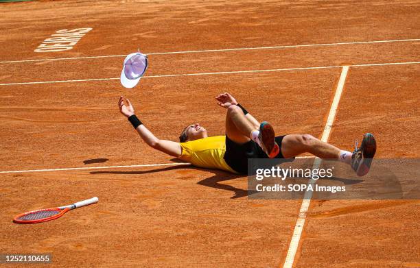 Zsombor Piros of Hungary plays against Juan Manuel Cerundolo of Argentina during the Final of the Oeiras Open tournament at Clube de Ténis do Jamor....