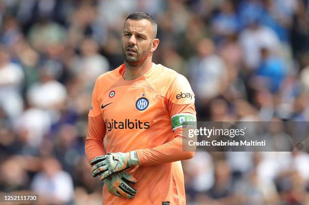 Samir Handanovic goalkeeper of FC Internazionale looks on during the Serie A match between Empoli FC and FC Internazionale at Stadio Carlo Castellani...