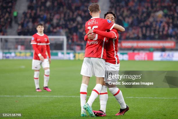 Sven Mijnans of AZ Alkmaar celebrates 1-0 with Myron van Brederode of AZ Alkmaar during the Dutch Eredivisie match between AZ Alkmaar v RKC Waalwijk...