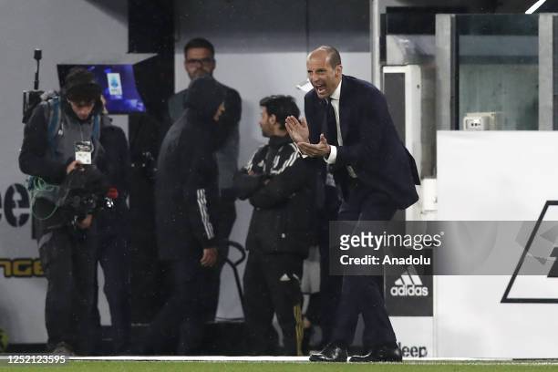 Massimiliano Allegri, head coach of Juventus, gives indications to his players during the Italian Serie A football match between Juventus and Napoli...