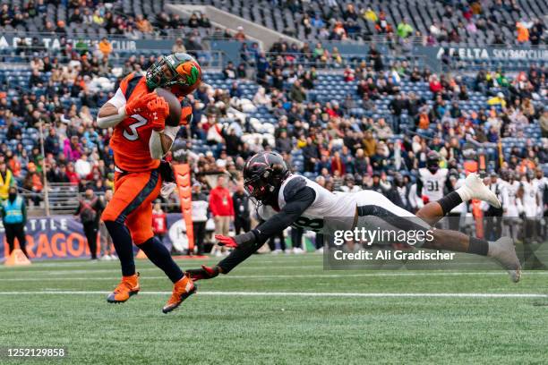 Wide receiver Jahcour Pearson of the Seattle Sea Dragons catches the ball for a touchdown during the second half of the game against the Vegas Vipers...