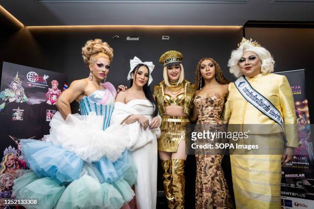 Drag queens Sira Variety, Kandy Zyanide, Laganja Estranga, Angele Anang, and Natalia Pliacam pose for a photo before doing meet and greets with fans....