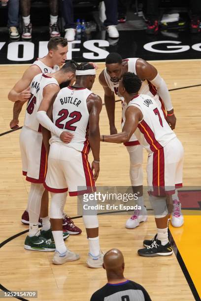 Overall look at the Miami Heat during a player huddle during round one game four of the 2023 NBA Playoffs on April 24, 2023 at Kaseya Center in...