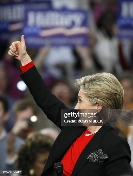 Democratic presidential hopeful US Senator Hillary Clinton gestures during a campaign event in North Little Rock, Arkansas, 30 January 2008. AFP...