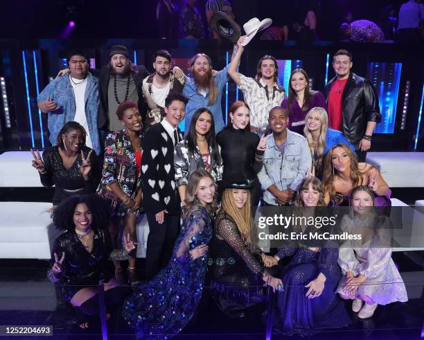 America's first votes for the Top 20 are revealed as contestants perform again to stay in the Top 12. GRAMMY® Award-winning Motown legend Smokey...