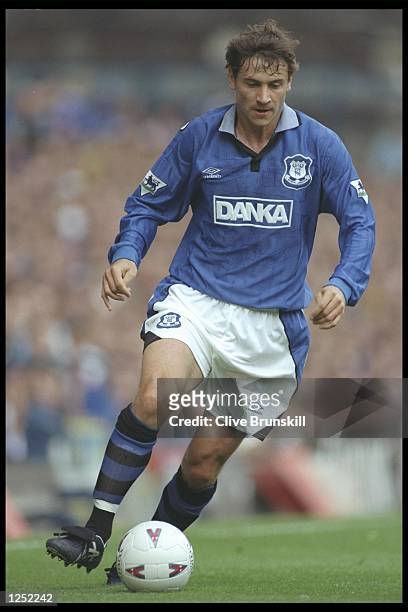 Andrei Kanchelskis of Everton on the ball during the FA Carling Premiership match between Everton and Middlesbrough at Goodison Park in Liverpool....