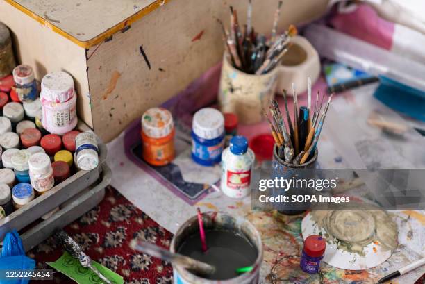 Mache Colours 50 Paper Mache Process Stock Photos, High-Res Pictures, and Images ...