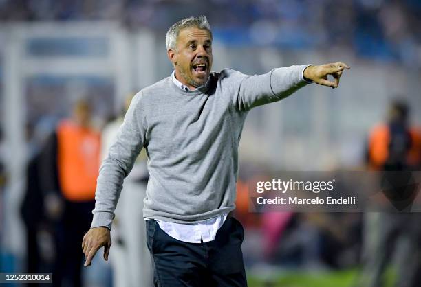 Lucas Pusineri coach of Atletico Tucuman gives instructions to his team players during a Liga Profesional 2023 match between Atletico Tucuman and...