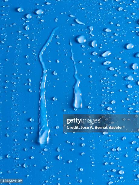 Glass Drizzle Drizzle Crystal Photos and Premium High Res Pictures - Getty Images