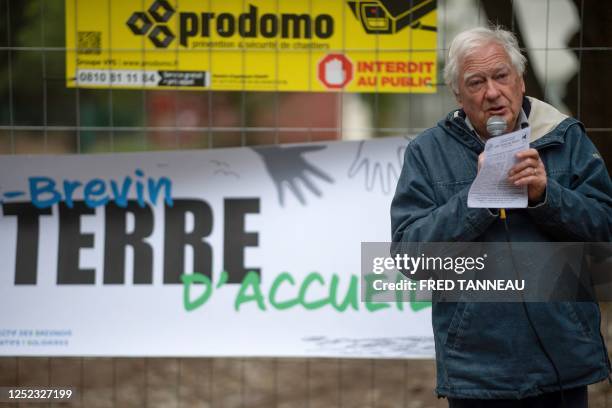 President of the Attentive and United Brevinois Collective , French Philippe Croze delivers a speech in Saint-Brevin-Les-Pins, western France on...
