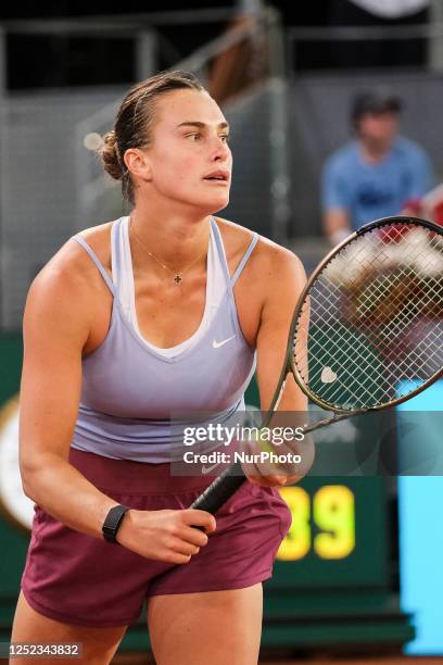 Aryna Sabalenka de Bielorrusia contra Camila Osorio de Columbia durante su partido de individuales del torneo de tenis WTA Tour Madrid Open 2023 en...