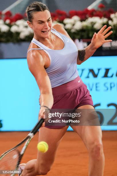 Aryna Sabalenka de Bielorrusia contra Camila Osorio de Columbia durante su partido de individuales del torneo de tenis WTA Tour Madrid Open 2023 en...