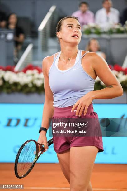 Aryna Sabalenka de Bielorrusia contra Camila Osorio de Columbia durante su partido de individuales del torneo de tenis WTA Tour Madrid Open 2023 en...