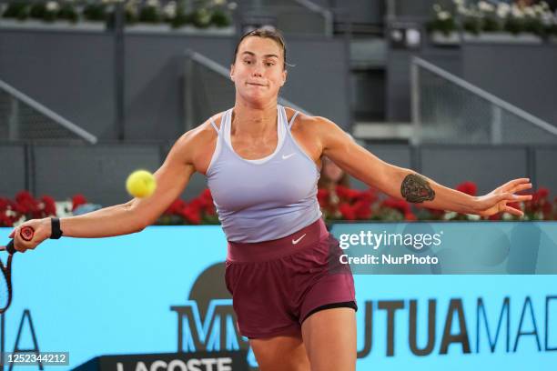 Aryna Sabalenka de Bielorrusia contra Camila Osorio de Columbia durante su partido de individuales del torneo de tenis WTA Tour Madrid Open 2023 en...