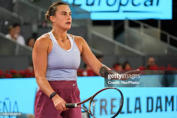 Aryna Sabalenka de Bielorrusia contra Camila Osorio de Columbia durante su partido de individuales del torneo de tenis WTA Tour Madrid Open 2023 en...