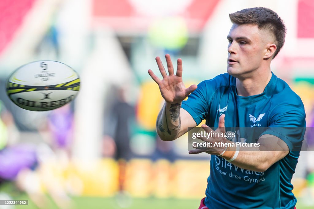 Joe Roberts of the Scarlets warms up during the Semi Finals EPCR ...