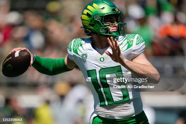 Quarterback Bo Nix of the Oregon Ducks prepares to throw the ball during the first half of the Oregon Ducks Spring Football Game at Autzen Stadium on...