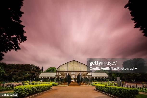 the famous glass house at lalbagh - bangalore imagens e fotografias de stock