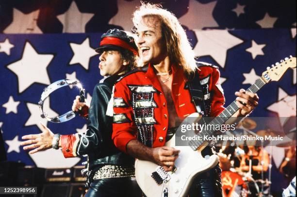 Scorpions, live, Moscow Music Peace Festival 1989 at Luzhniki Stadium, Moscow, USSR, 12th and 13th August, 1989. Klaus Meine , Matthias Jabs .