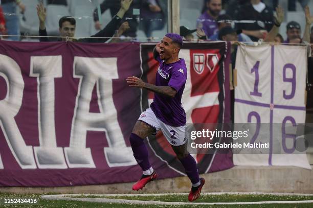 Domilson Cordeiro dos Santos known as Dodo of ACF Fiorentina celebrates after scoring a goal during the Serie A match between ACF Fiorentina and UC...