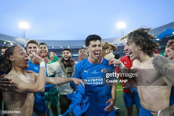 Xavi Simons of PSV Eindhoven, Erick Gutierrez of PSV Eindhoven, Fabio Silva of PSV Eindhoven celebrate the win after the TOTO KNVB Cup final between...