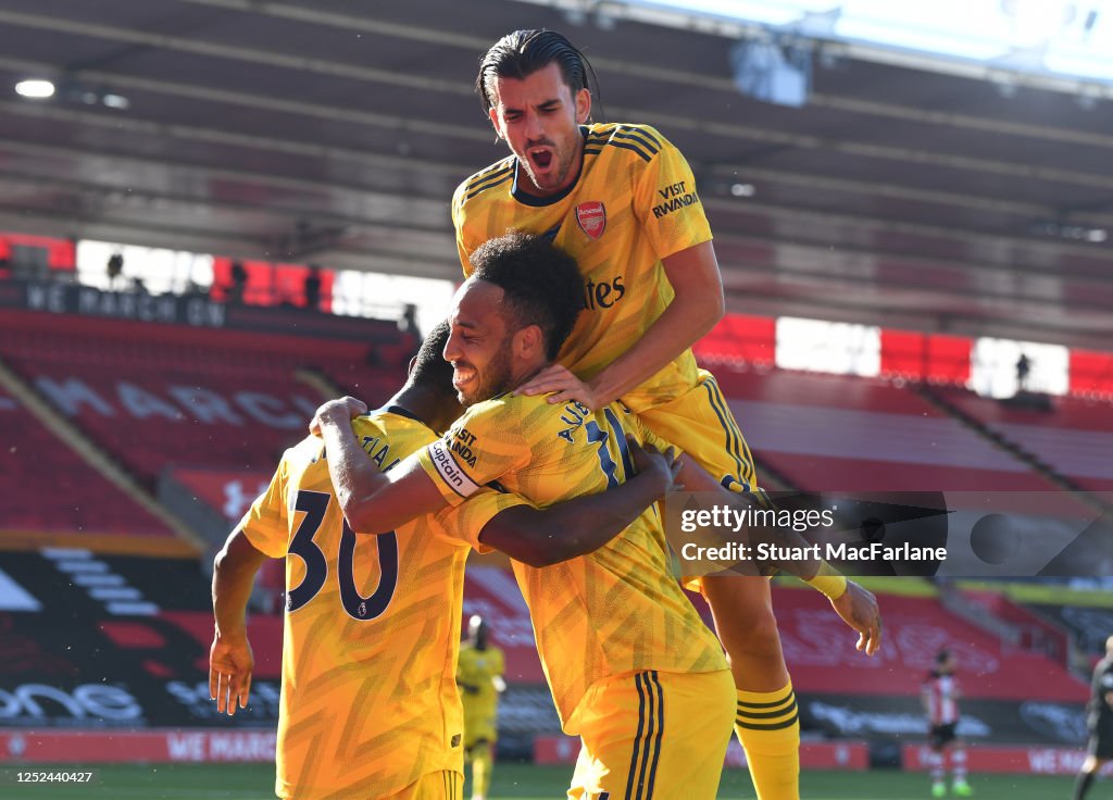 Southampton FC v Arsenal FC - Premier League