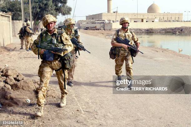 Operation Ruman 40 Commando 1,339 Royal Marines Soldiers Stock Photos, High-Res Pictures, and ...