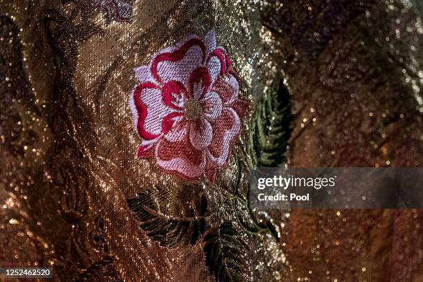 Mantle Robe 1,123 Coronation Robe Stock Photos, High-Res Pictures, and Images ...