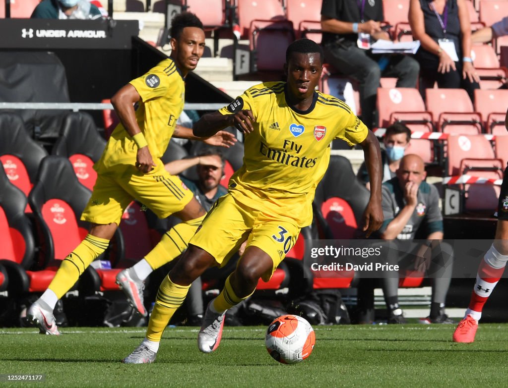 Southampton FC v Arsenal FC - Premier League