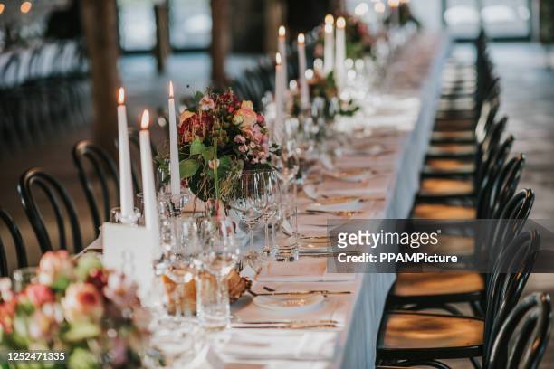 dinner table - wedding reception stock pictures, royalty-free photos & images