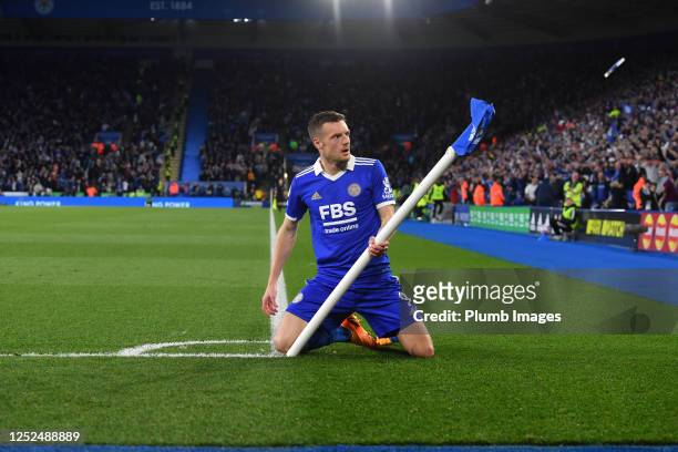 Jamie Vardy of Leicester City celebrates after scoring the second goal for Leicester City during the Premier League match between Leicester City and...