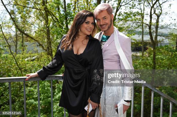 Tanja Tischewitsch and Sam Dylan at the BILD Race Day at Trabrennbahn on May 1, 2023 in Gelsenkirchen, Germany.