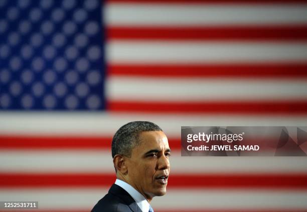 President Barack Obama speaks to employees of AT&T, PepsiCo, UPS and Verizon in Landover, Maryland, on April 1, 2011. AFP PHOTO/Jewel Samad