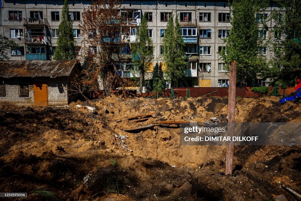 TOPSHOT-UKRAINE-RUSSIA-CONFLICT-WAR