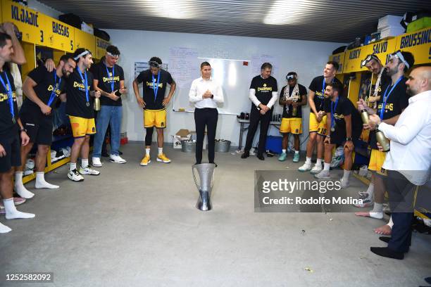 Jaka Lakovic, Head Coach of Gran Canaria speaks to his players at the end of the 7DAYS EuroCup Basketball Finals Championship game between CB Gran...