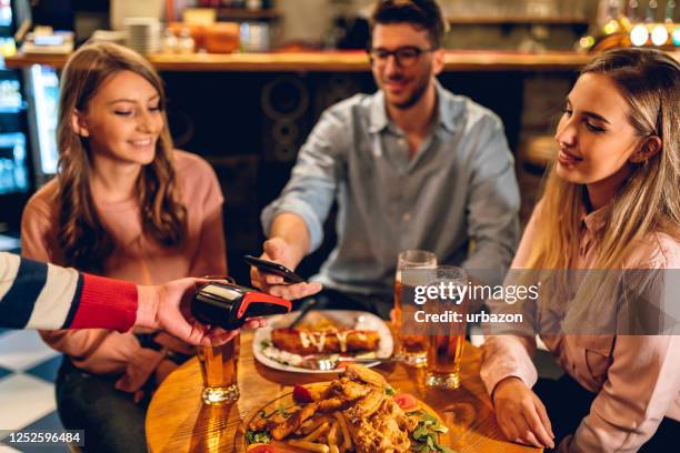 i'm paying tonight - pub food stock pictures, royalty-free photos & images