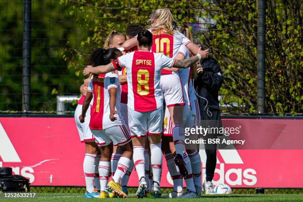 Tiny Hoekstra of Ajax celebrates with teammates after scoring her teams first goal, Ashleigh Weerden of Ajax, a Sherida Spitse of Ajax, Nadine...